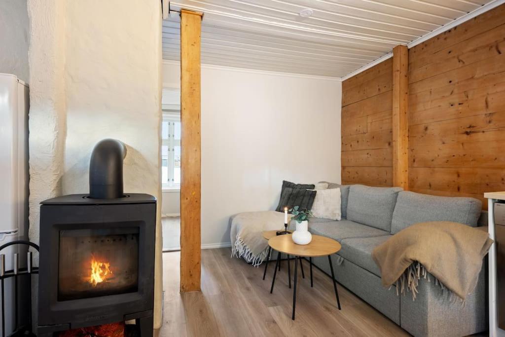 Central Apartment With Balcony, Self-Check In & Private Entrance Bergen Esterno foto